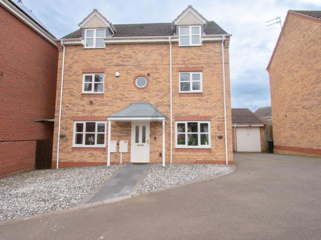 House for sale in Hamilton, Old Wharf