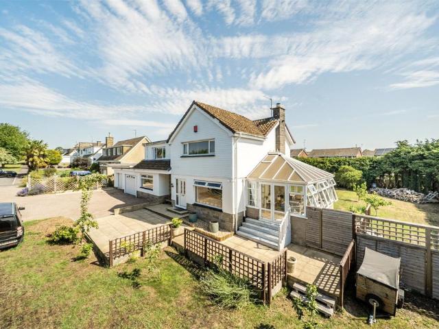 House for sale in Lydiard Millicent, Wiltshire