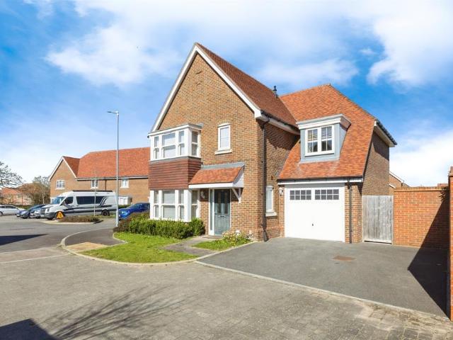House for sale in Cheeseman's Green, Bridgefield