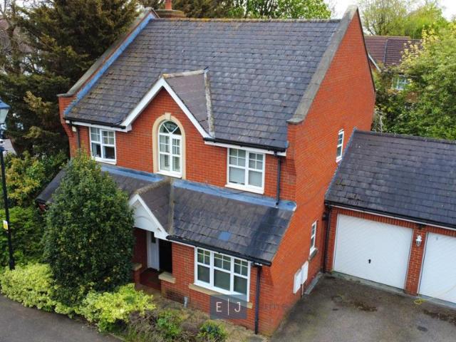 House for sale in Fairlop, Greater London