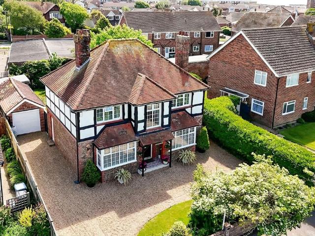 House for sale in Rustington, Clapham