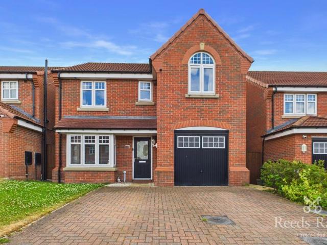 House for sale in Chickenley, Dewsbury