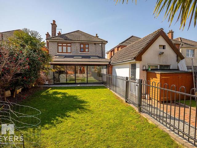 House for sale in Queens Park, Bournemouth