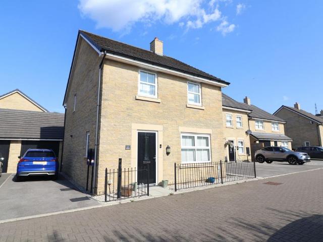 House for sale in Charlesworth, East Midlands