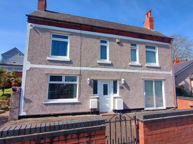 House for sale in Ponciau, Wales