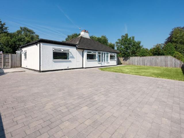 House for sale in Roby Mill, Lancashire
