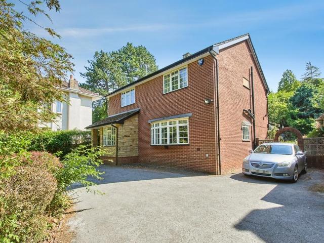 House for sale in Winshill, Beamhurst