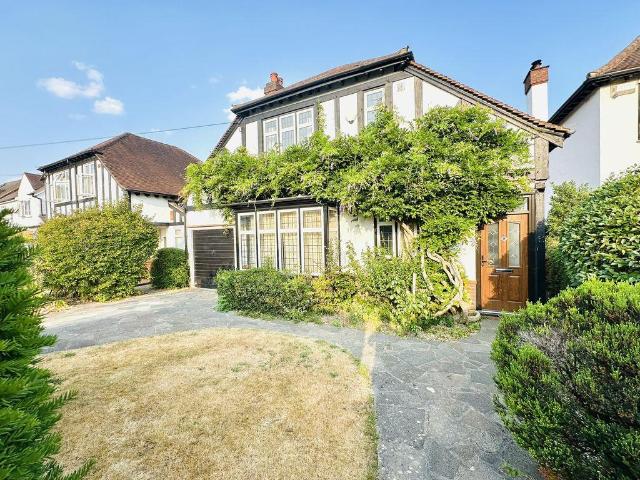 House for sale in The Wells, Surrey