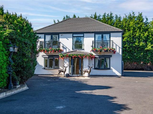 House for sale in Alverton, East Midlands
