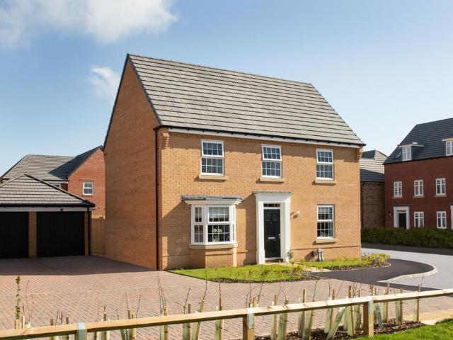 House for sale in Overstone