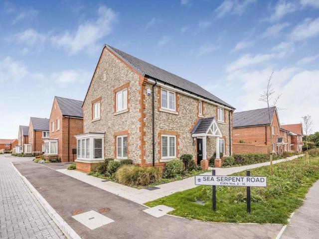 House for sale in Littlecote, West Sussex
