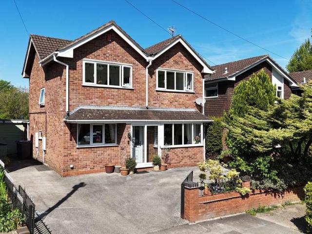 House for sale in Kingsley Moor, Staffordshire