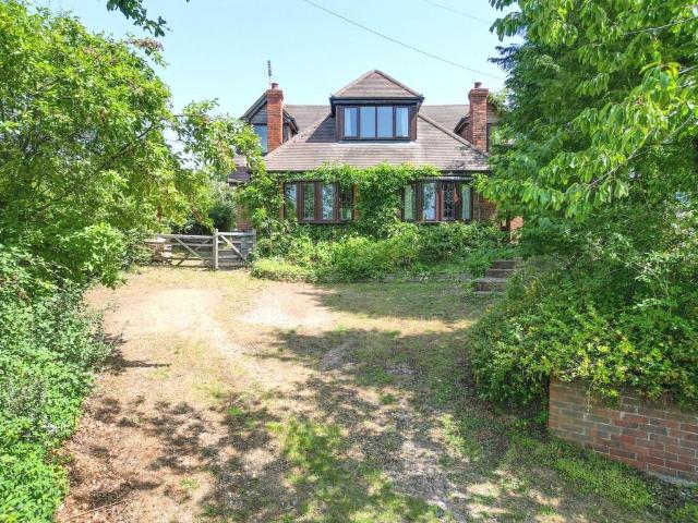 House for sale in Reading