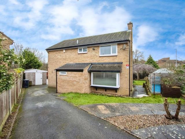 House for sale in Whinmoor, Leeds