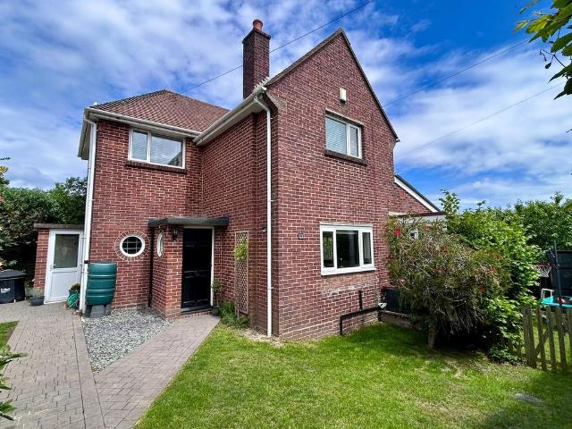 House for sale in Throop, Bournemouth