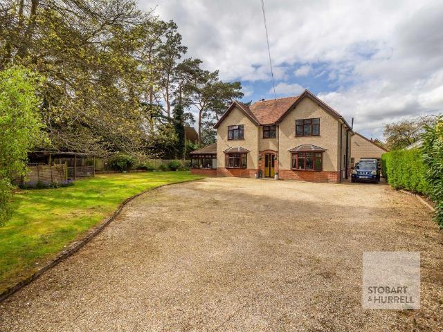 House for sale in Hoveton, Comers