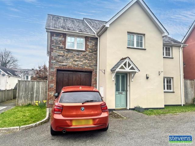 House for sale in Weir Quay, Devon