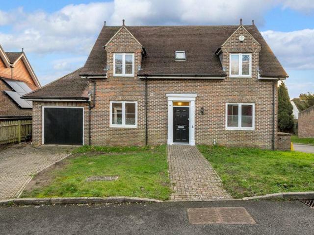 House for sale in London Borough of Croydon, Purley