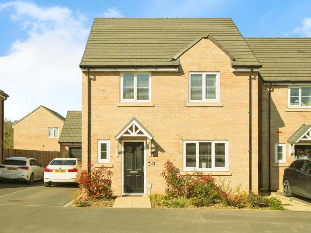 House for sale in Sandymoor, Halton