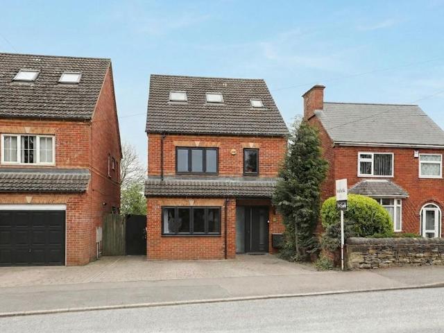 House for sale in Loundsley Green, East Midlands