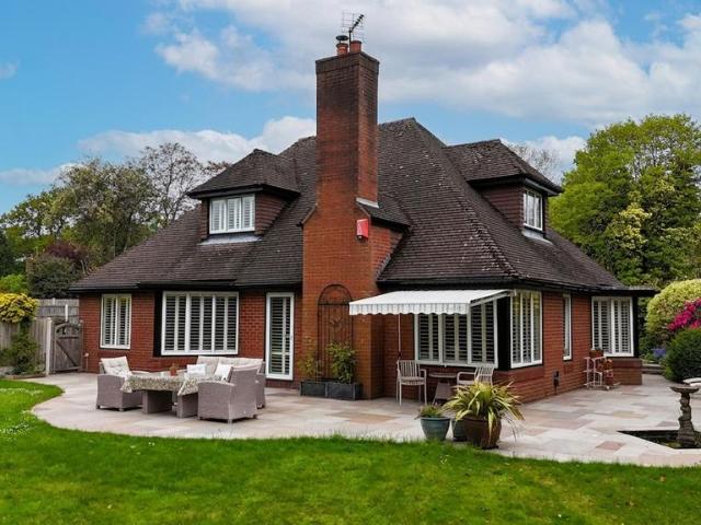 House for sale in Baswich, Staffordshire