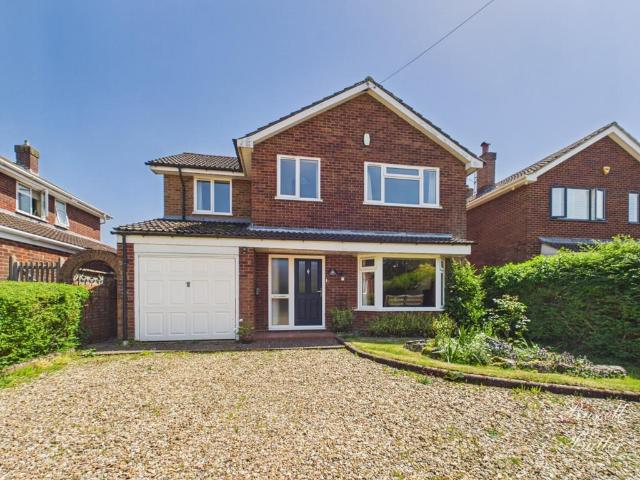 House for sale in Page Hill, Buckingham