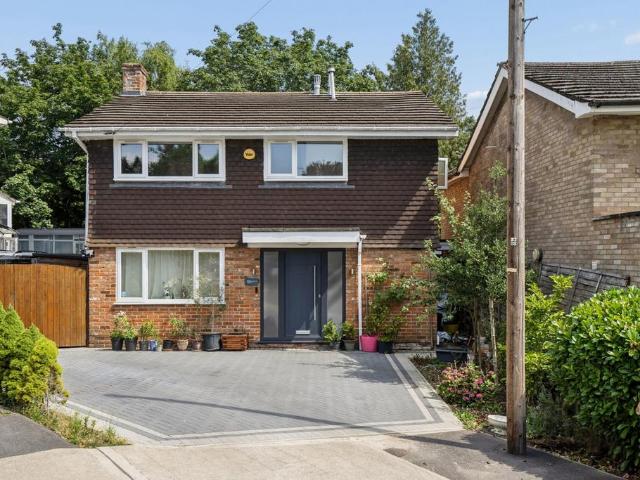House for sale in Northwood, Greater London