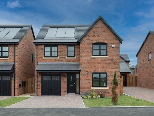 House for sale in Westhoughton, Lee Bank