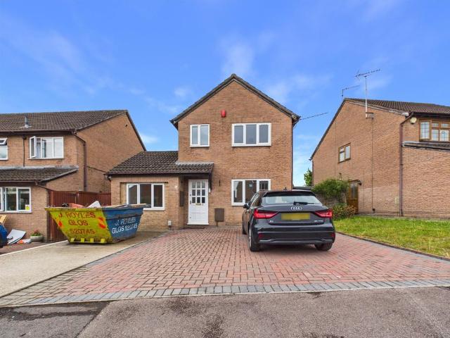 House for sale in Wotton Pitch, Gloucester