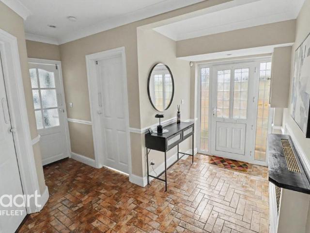 House for sale in Leigh Beck, Essex