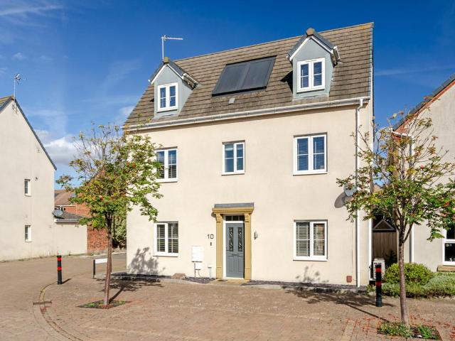 House for sale in Broughton Gate, Milton Keynes