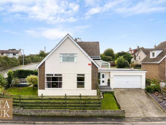 House for sale in Pentre Uchaf, Llanfairpwllgwyngyll