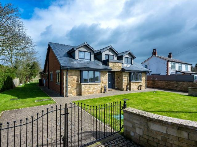 House for sale in Higher Bartle, Lancashire
