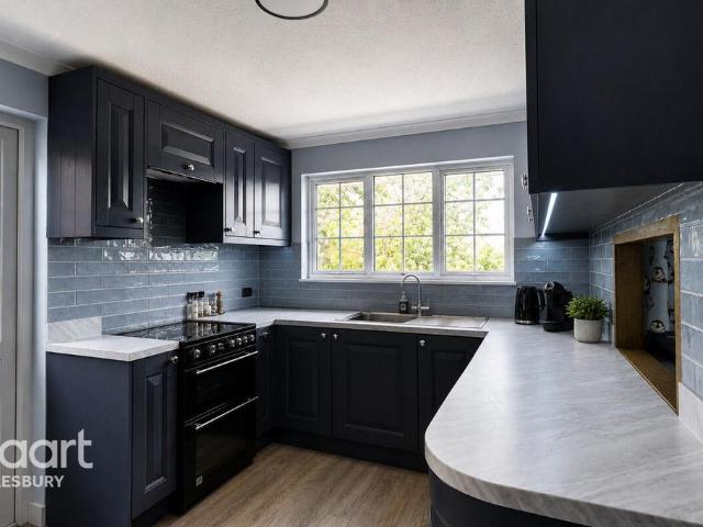 House for sale in Haydon Hill, Aylesbury