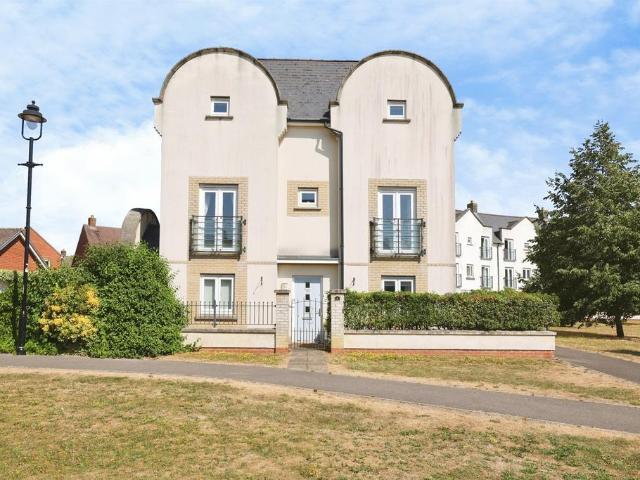 House for sale in Amesbury