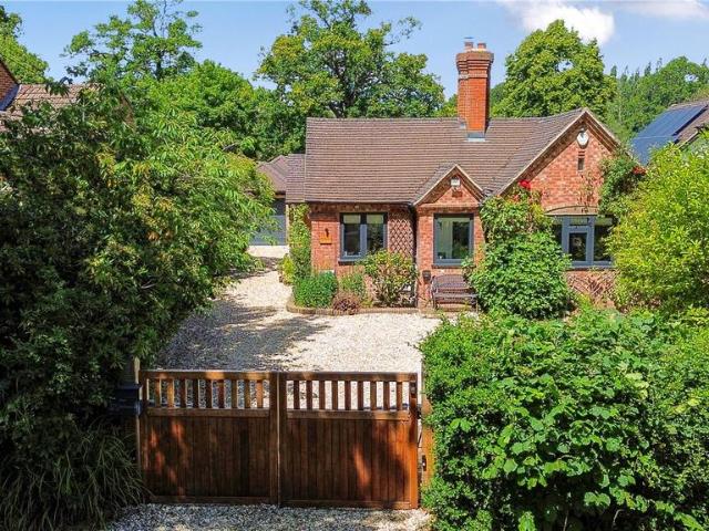 House for sale in Finchampstead