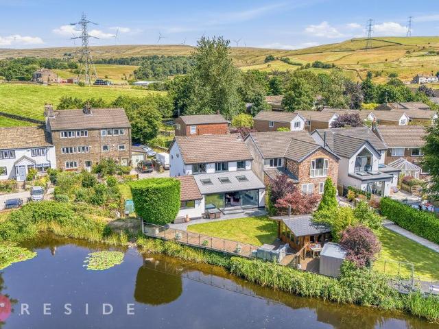 House for sale in Wardle, Burnedge