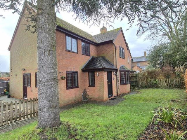 House for sale in Alderminster, Warwickshire