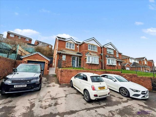 House for sale in Tonyrefail, Coedely