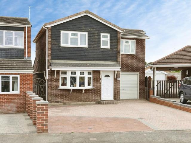 House for sale in Bramley, South Yorkshire