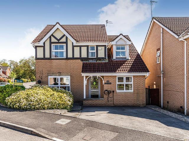 House for sale in Llantwit Fardre, Church Village