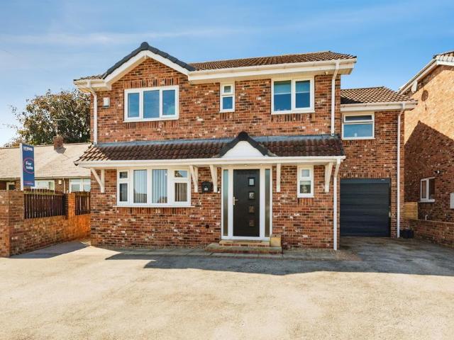 House for sale in Hoyland, South Yorkshire