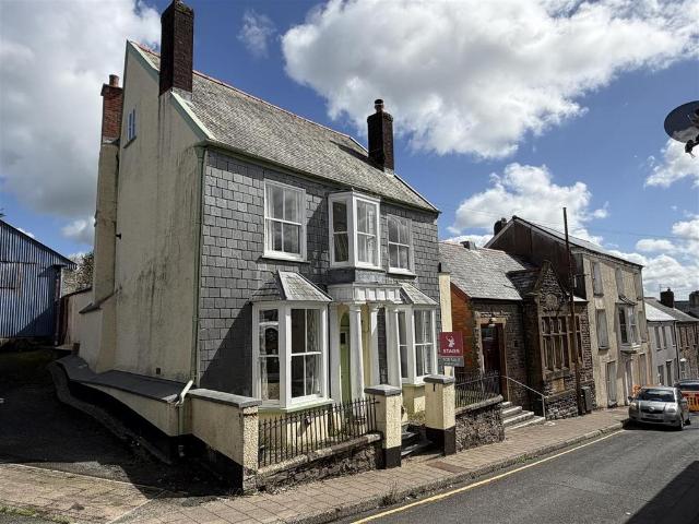 House for sale in South Molton, North Devon