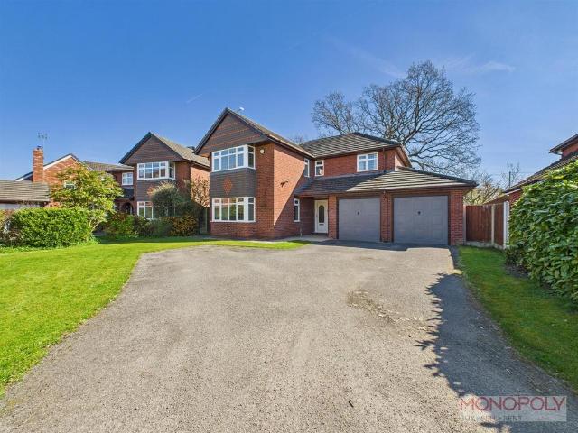 House for sale in Lavister, Wales