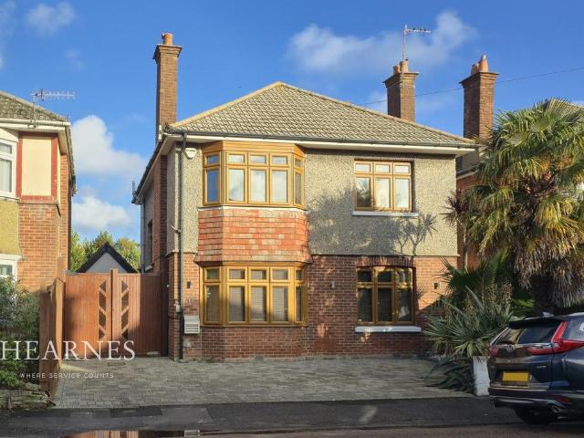 House for sale in Queens Park, Bournemouth