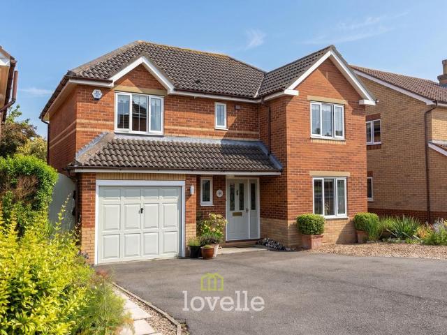 House for sale in Healing, North East Lincolnshire