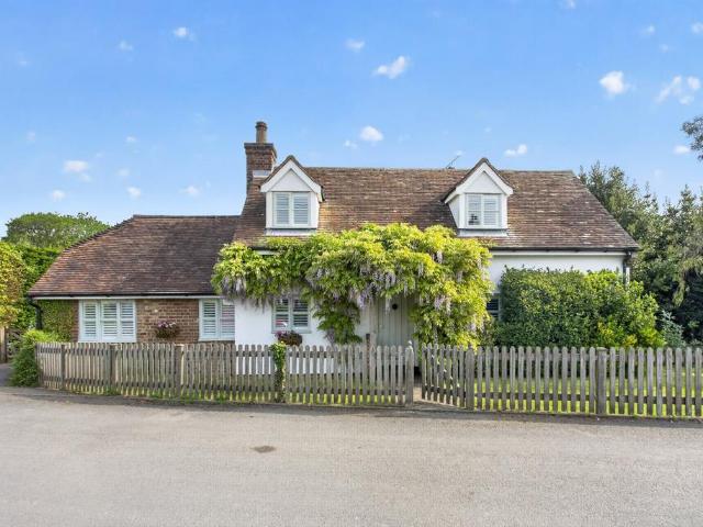 House for sale in Finglesham, Ash