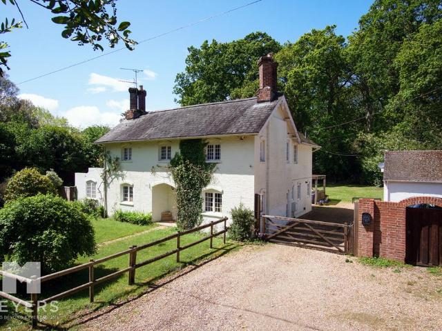House for sale in Ebblake, Verwood