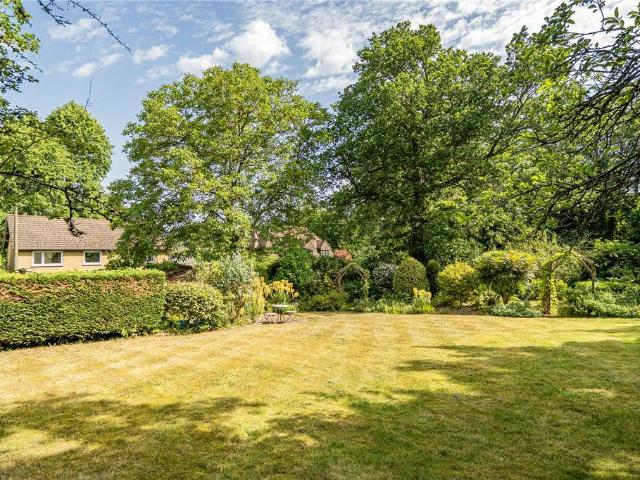 House for sale in Fole, Surrey