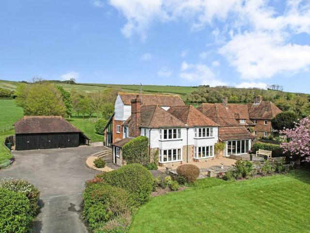 House for sale in Brabourne, Bridgefield